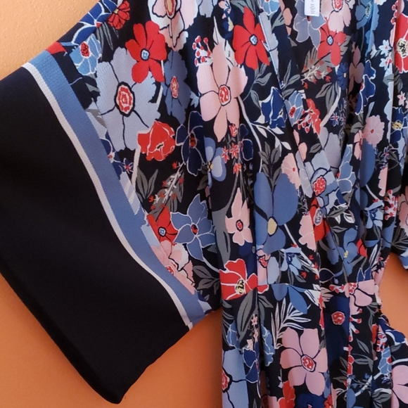 Motherhood Maternity Dress Kimono Style - Picture 3 of 3